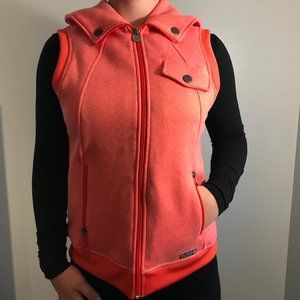 Burton Starr Vest | Salmon with striped lining